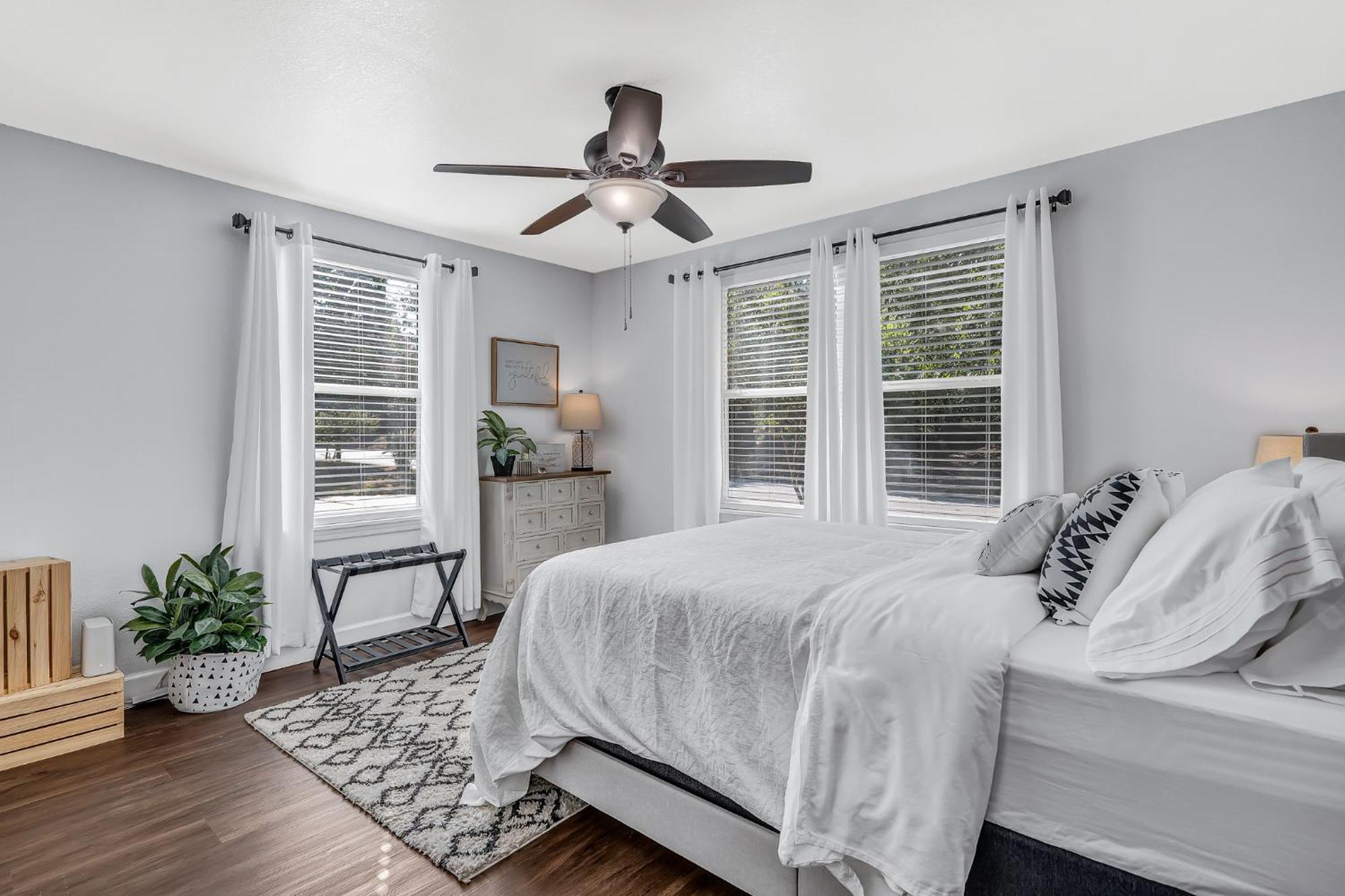 The Green Emerald Brenham Exterior photo
