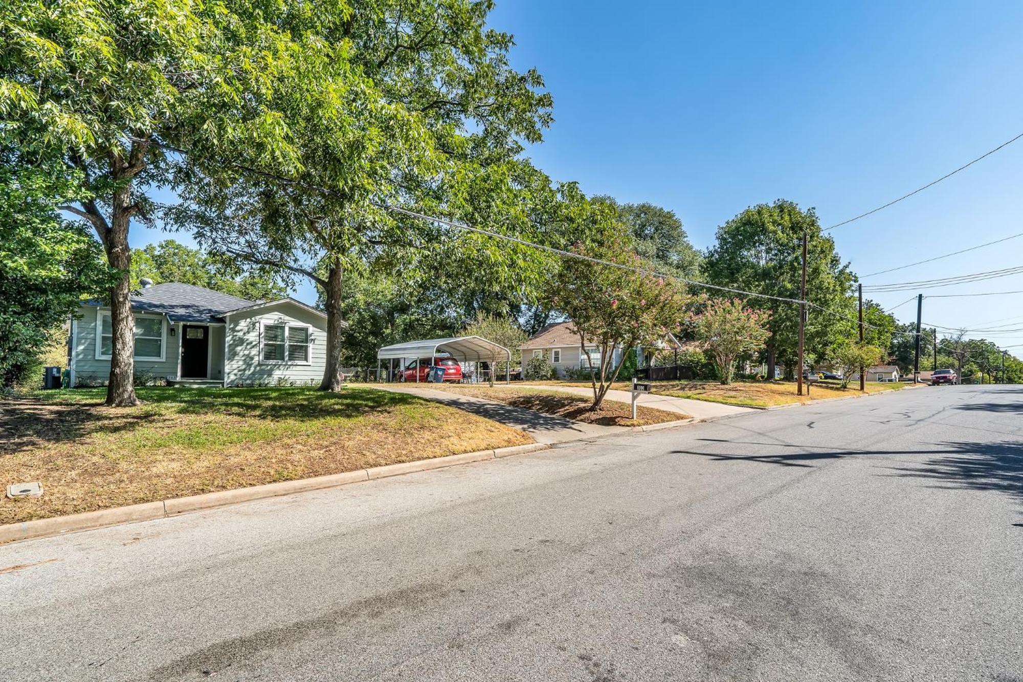 The Green Emerald Brenham Exterior photo